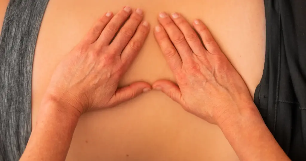 Thai massage back treatment technique